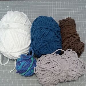 Cozy Yarn Bundle - White, Blue, Brown, Gray